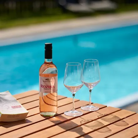 Tourist Farm Pri Martinovih Фермерский дом Krska Vas
