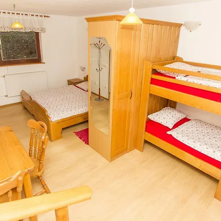 Tourist Farm Pri Martinovih בית חווה