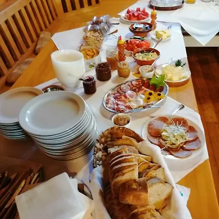 Smještaj na farmi Tourist Farm Pri Martinovih *