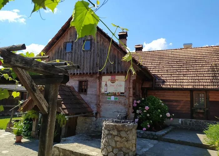 Tourist Farm Pri Martinovih ファームステイ