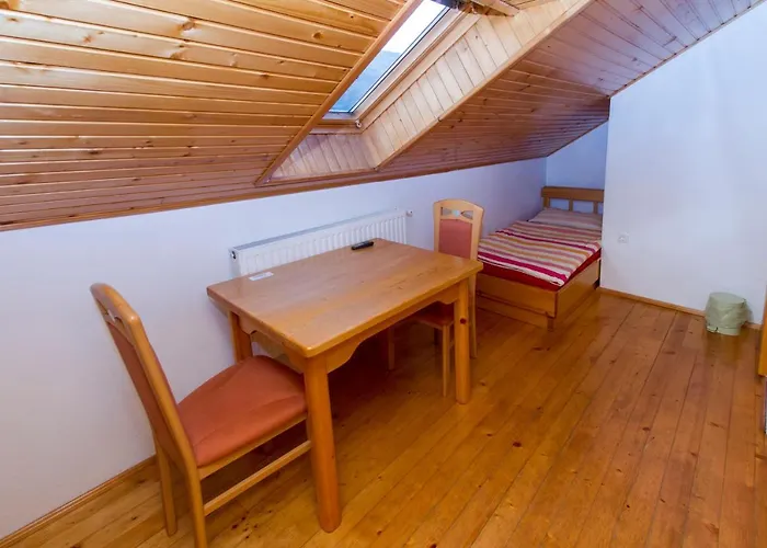 Alojamento de Turismo Rural Tourist Farm Pri Martinovih *